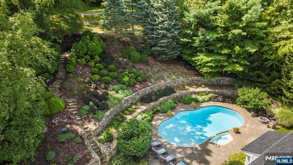 Franklin Lakes, NJ 07417,896 Olentangy RD