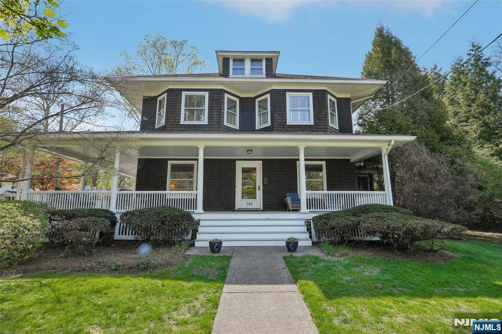 Glen Rock, NJ 07452,348 Prospect ST