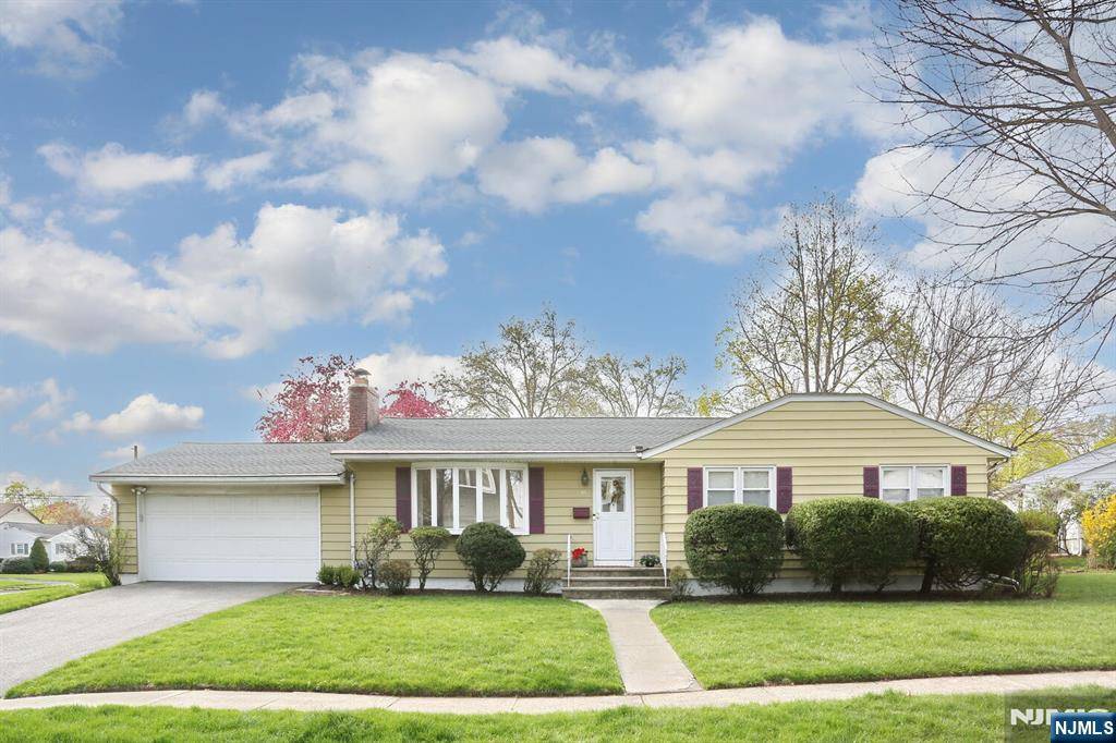 Glen Rock, NJ 07452,86 Spottswood RD