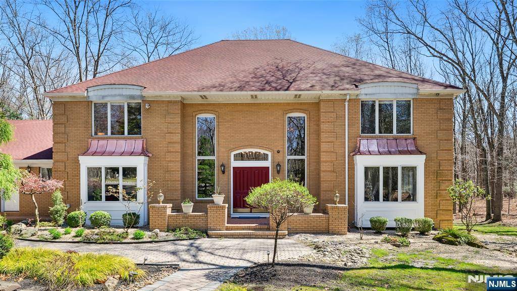 East Brunswick, NJ 08816,26 Beaverdam DR