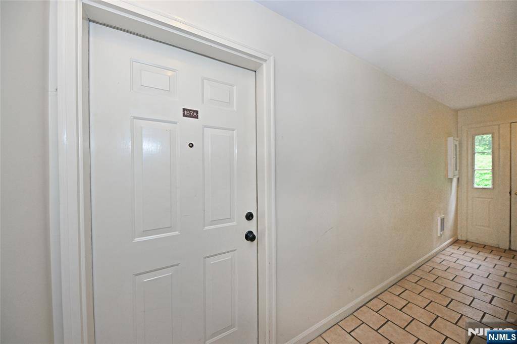 Park Ridge, NJ 07656,157 S Maple AVE #1571