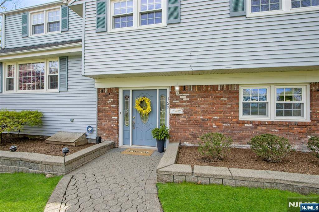 Park Ridge, NJ 07656,122 Royal DR