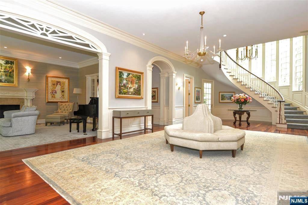 Saddle River, NJ 07458,45 Ackerman RD