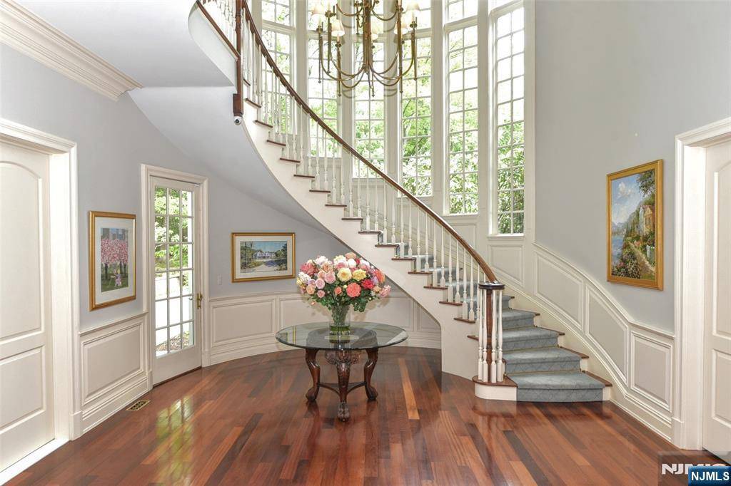 Saddle River, NJ 07458,45 Ackerman RD