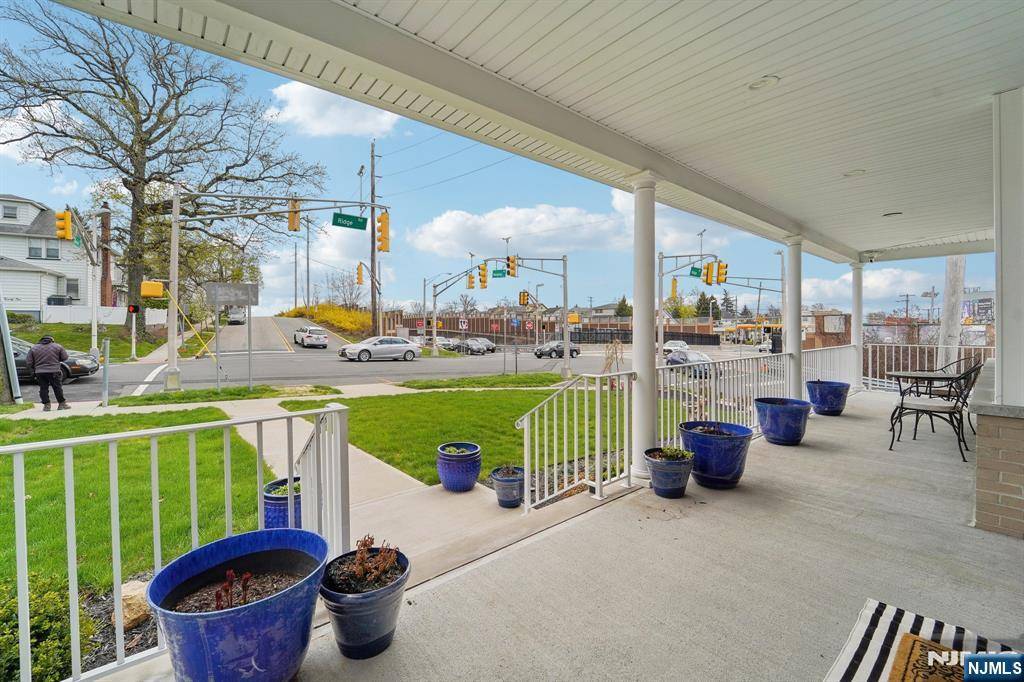 Rutherford, NJ 07070,320 Ridge RD