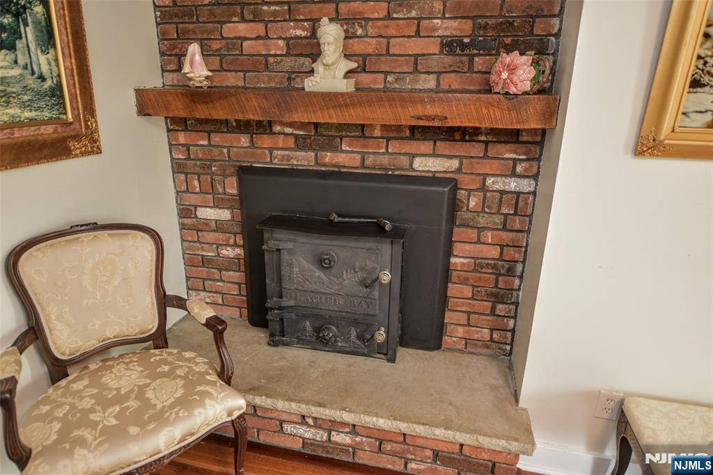 Midland Park, NJ 07432,138 Madison AVE