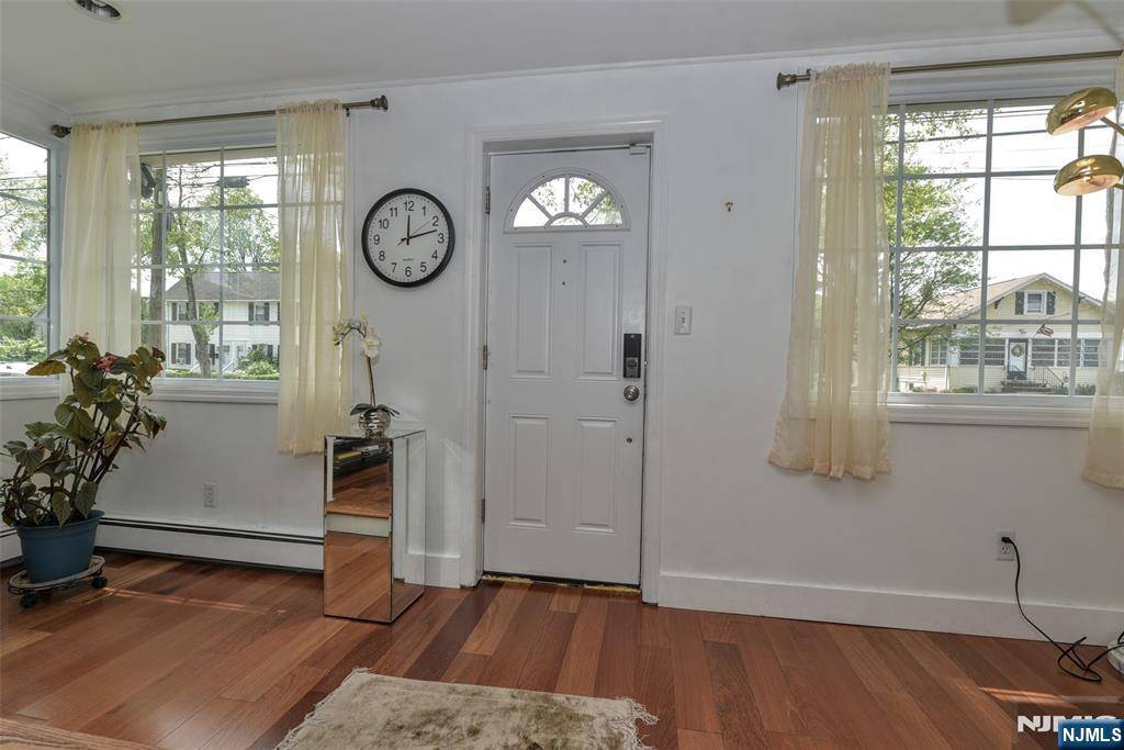 Midland Park, NJ 07432,138 Madison AVE