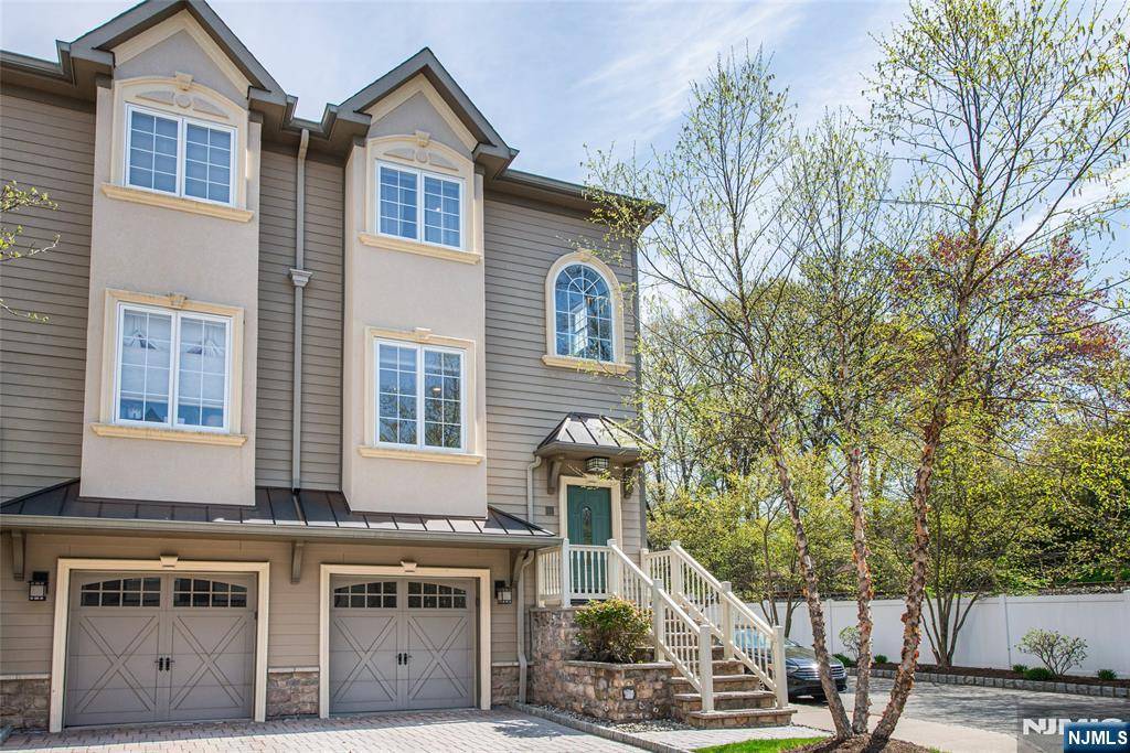 Glen Rock, NJ 07452,1 Glen Rock SQ #B1