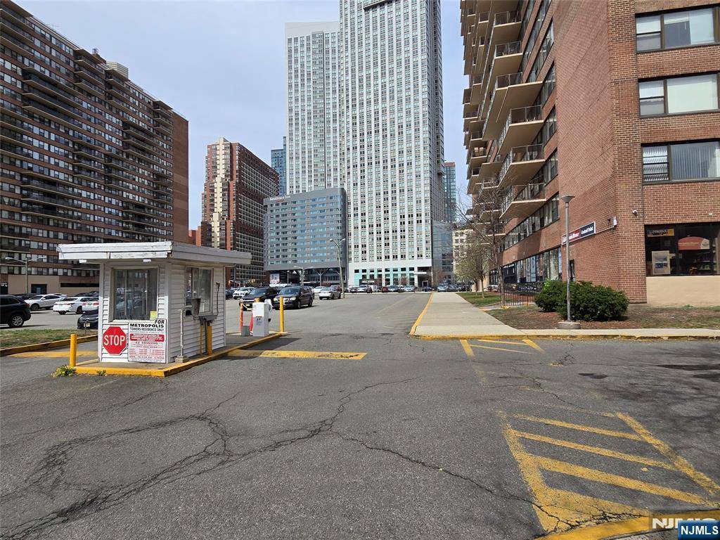 Jersey City, NJ 07302,270 Marin BLVD #12-O