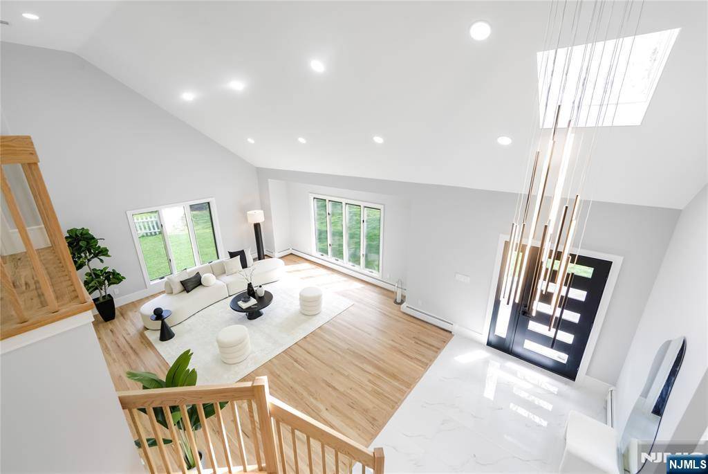 Paramus, NJ 07652,590 Grist TRL