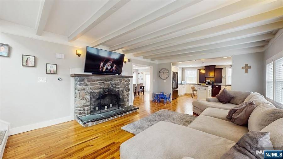 Montville Township, NJ 07082,8 Bonnie LN