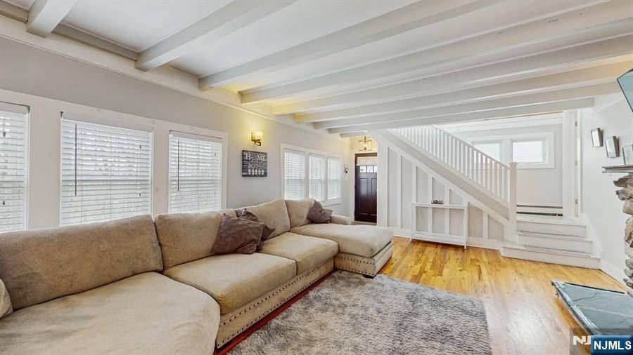 Montville Township, NJ 07082,8 Bonnie LN