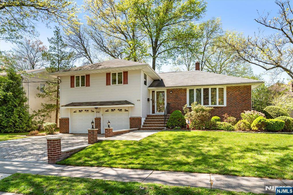 Teaneck, NJ 07666,898 Columbus DR