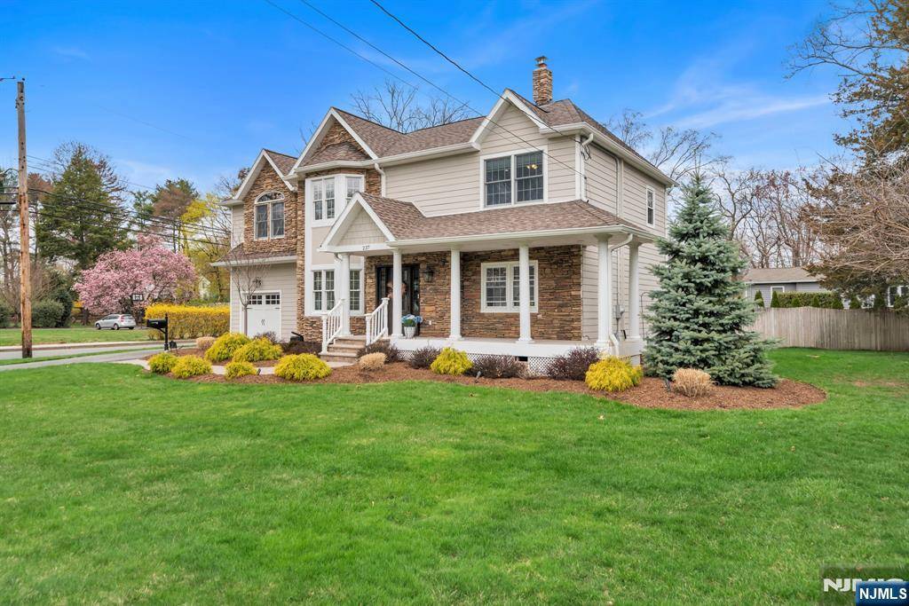 Wyckoff, NJ 07481,237 Franklin AVE
