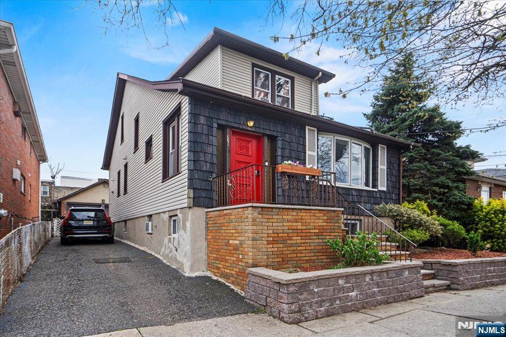 Fairview, NJ 07022,218 8th ST