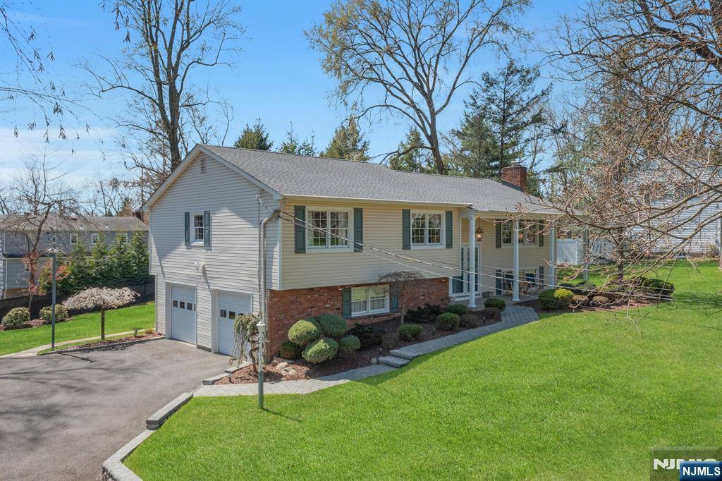 River Vale, NJ 07675,573 Dorchester DR