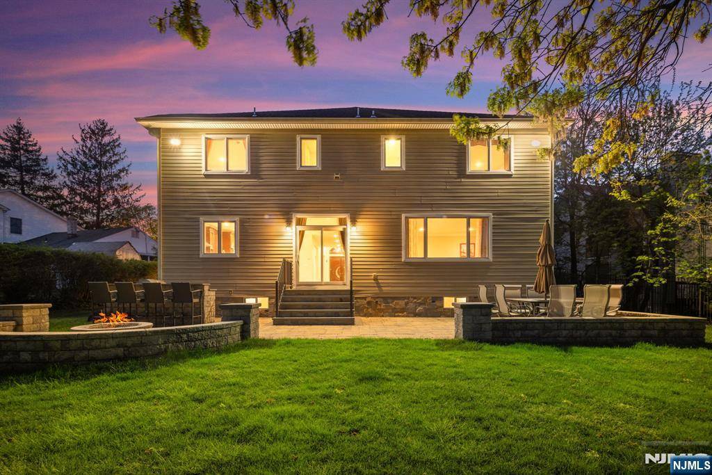 Paramus, NJ 07652,198 Lawson PL