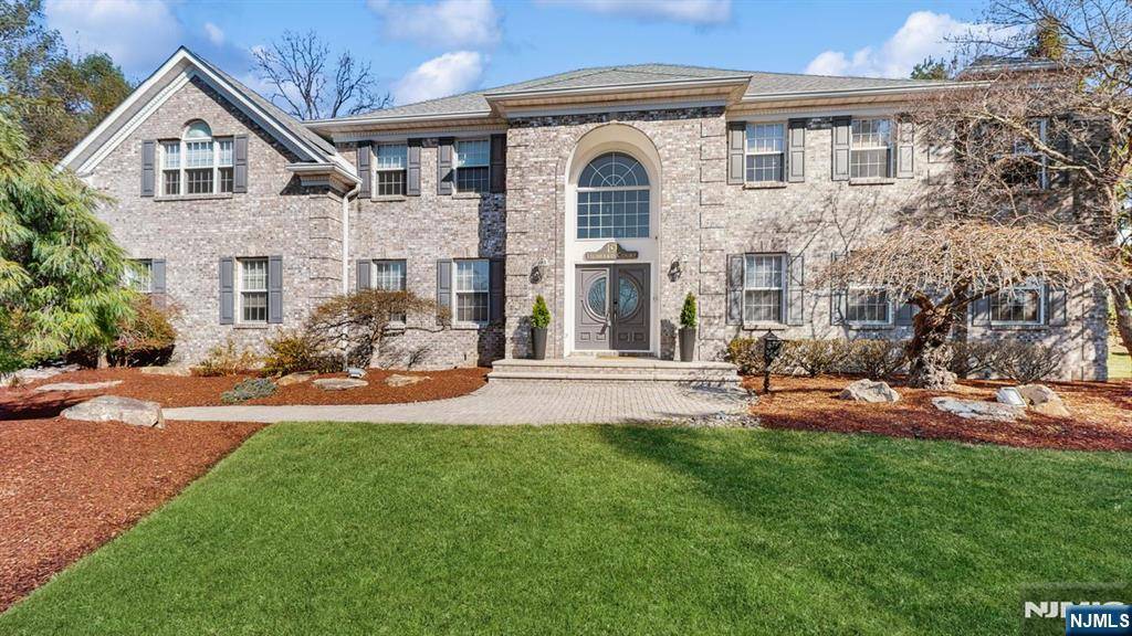 Allendale, NJ 07401,19 Hubbard CT