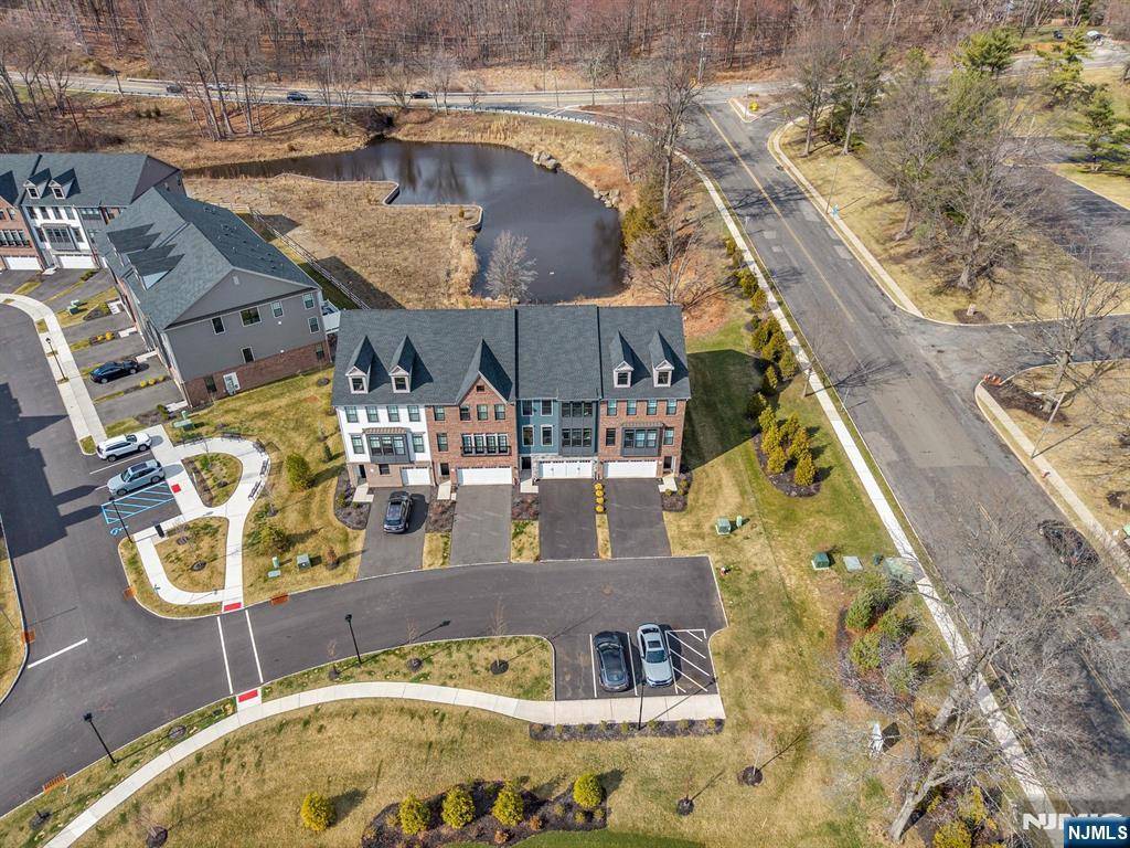 Montvale, NJ 07645,63 Cranberry LN