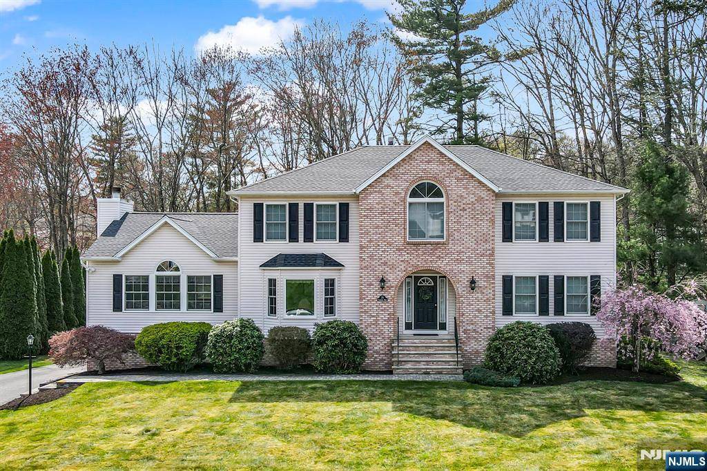West Milford, NJ 07480,35 Cherbourg DR