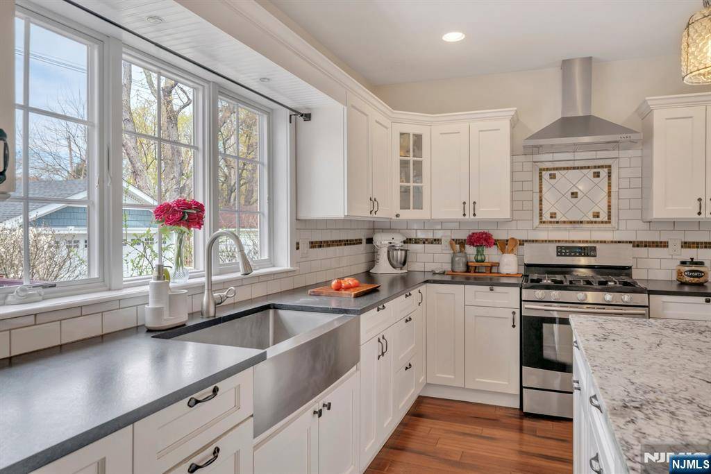 Wanaque, NJ 07465,12 Mullen AVE