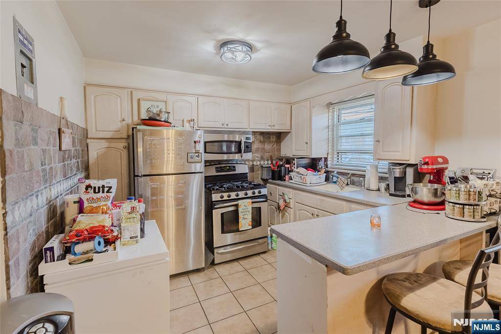 Hackensack, NJ 07601,418 Esplanade #5