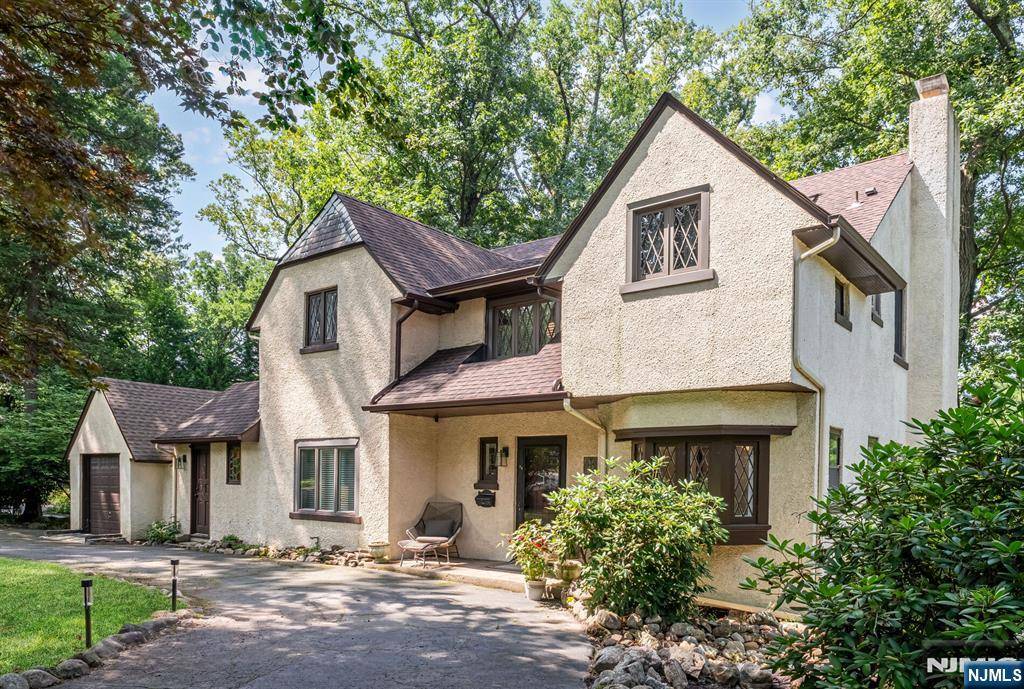 Mahwah, NJ 07430,56 Malcolm RD