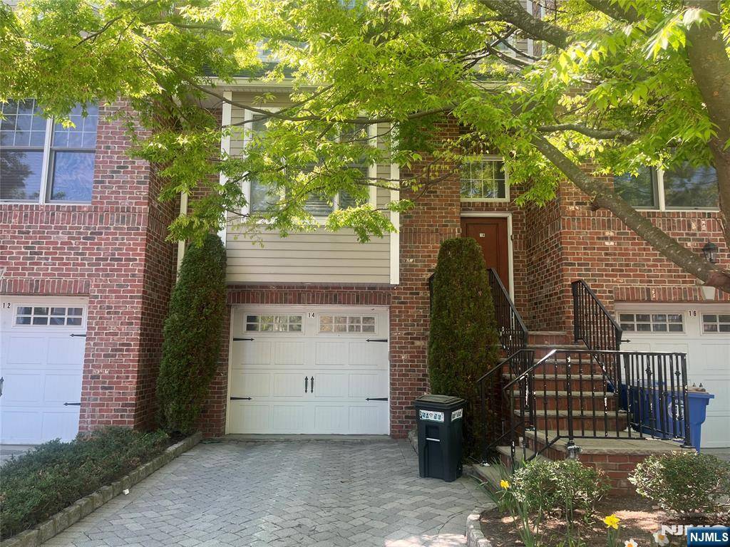 Tenafly, NJ 07670,14 Cobblestone WAY