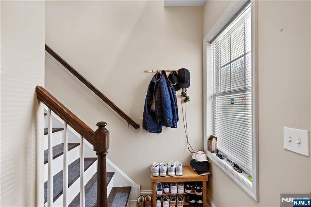 Wanaque, NJ 07420,60 Elston CT