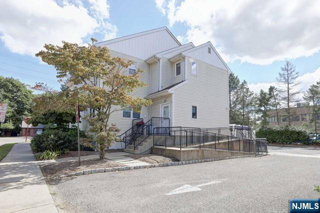 Fair Lawn, NJ 07410,4-24 Saddle River RD
