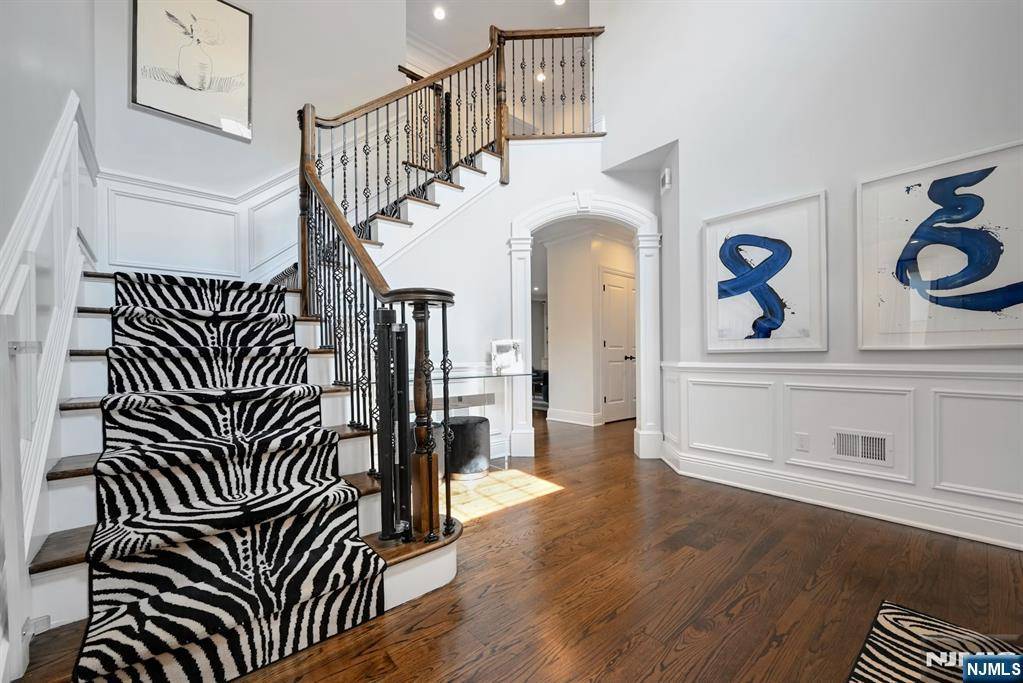 Demarest, NJ 07627,109 Lake RD
