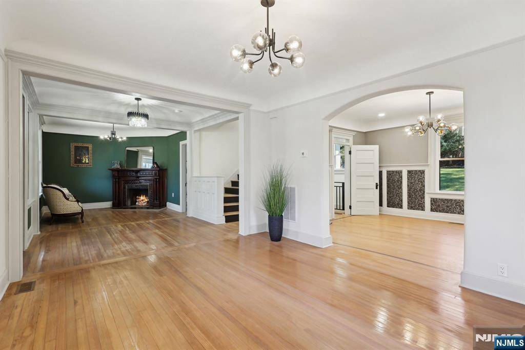 Closter, NJ 07624,15 Carr PL