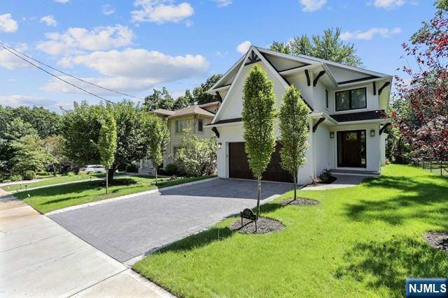 Tenafly, NJ 07670,152 Columbus DR