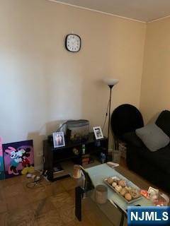 Paterson, NJ 07514,39 E 39th #8G