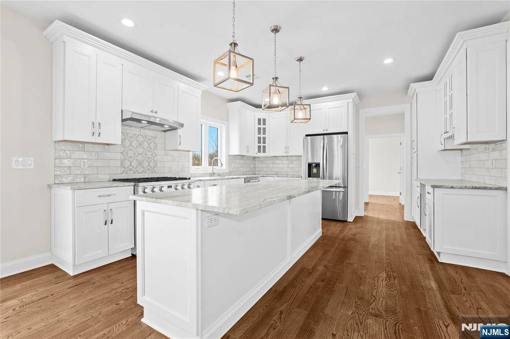 Pequannock Township, NJ 07444,4 Dogwood LN