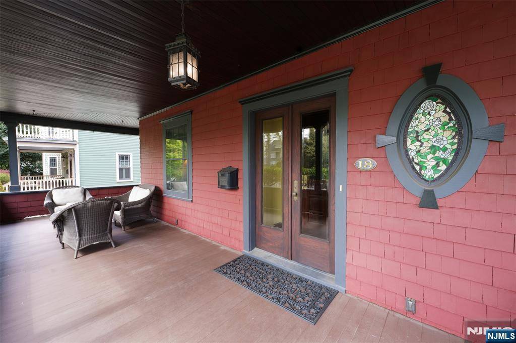 Glen Ridge, NJ 07028,18 Hamilton RD