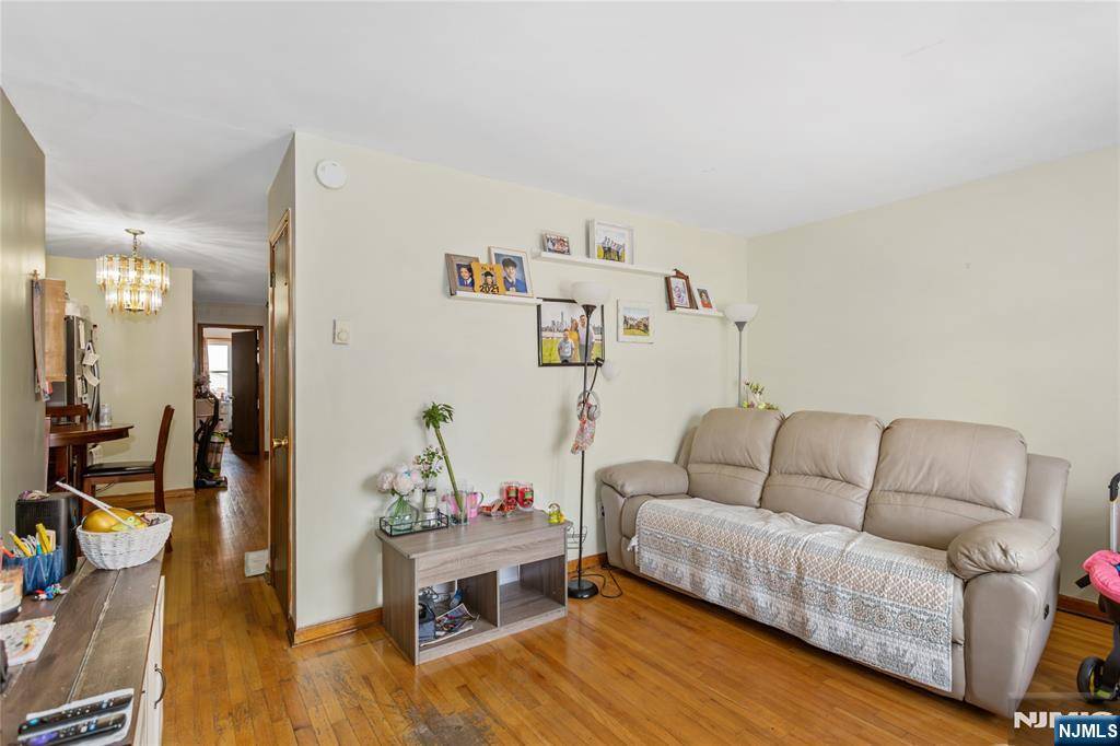 Harrison, NJ 07029,1 Kingsland AVE