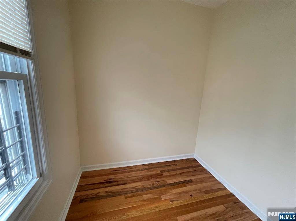 Kearny, NJ 07032,35 Highland AVE #2