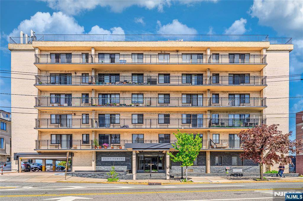 Palisades Park, NJ 07650,233 12th ST #1H