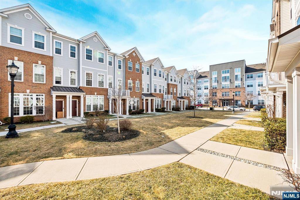Wood Ridge, NJ 07075,11 Veterans DR