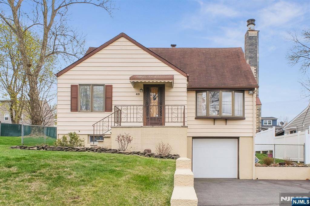 Woodland Park, NJ 07424,40 Ridgeview DR