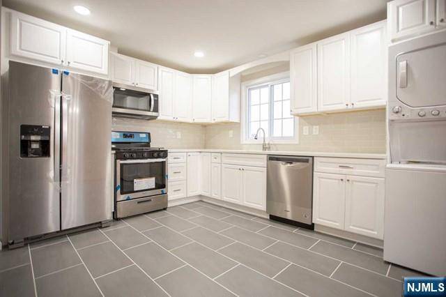 Palisades Park, NJ 07650,473 Lincoln ST #B