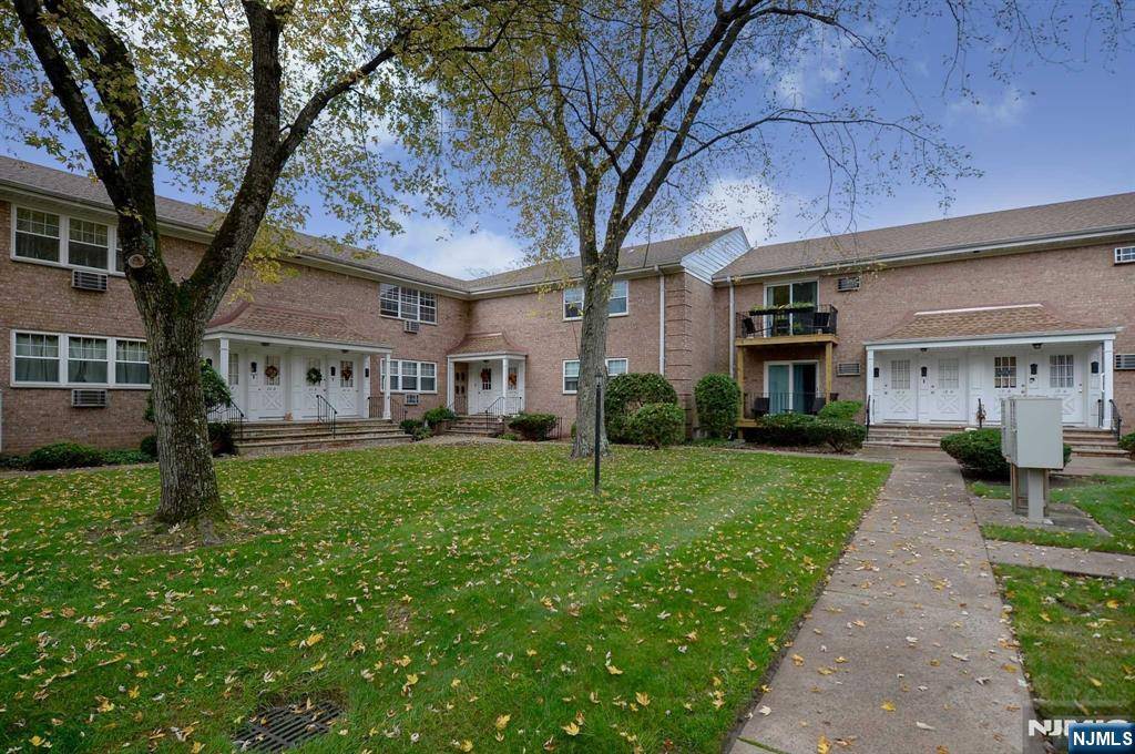 Midland Park, NJ 07432,636 Godwin AVE #7B