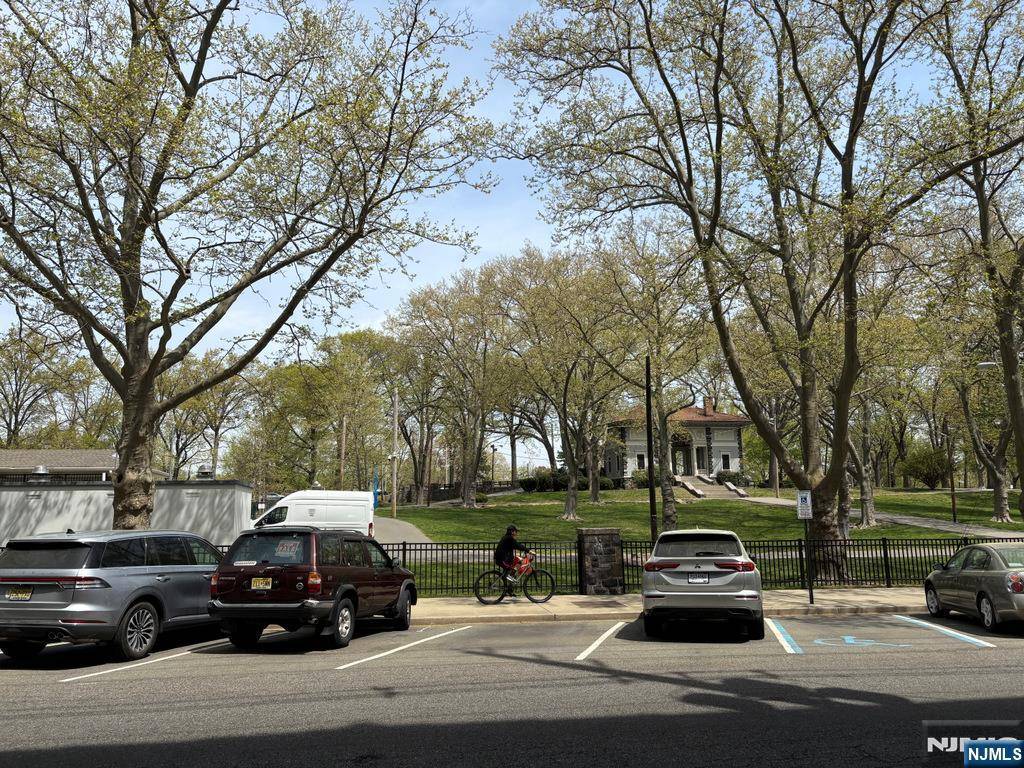 North Bergen, NJ 07047,311 79th ST #23
