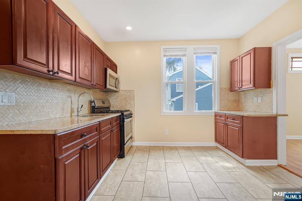 Hawthorne, NJ 07506,197 Westervelt AVE #2