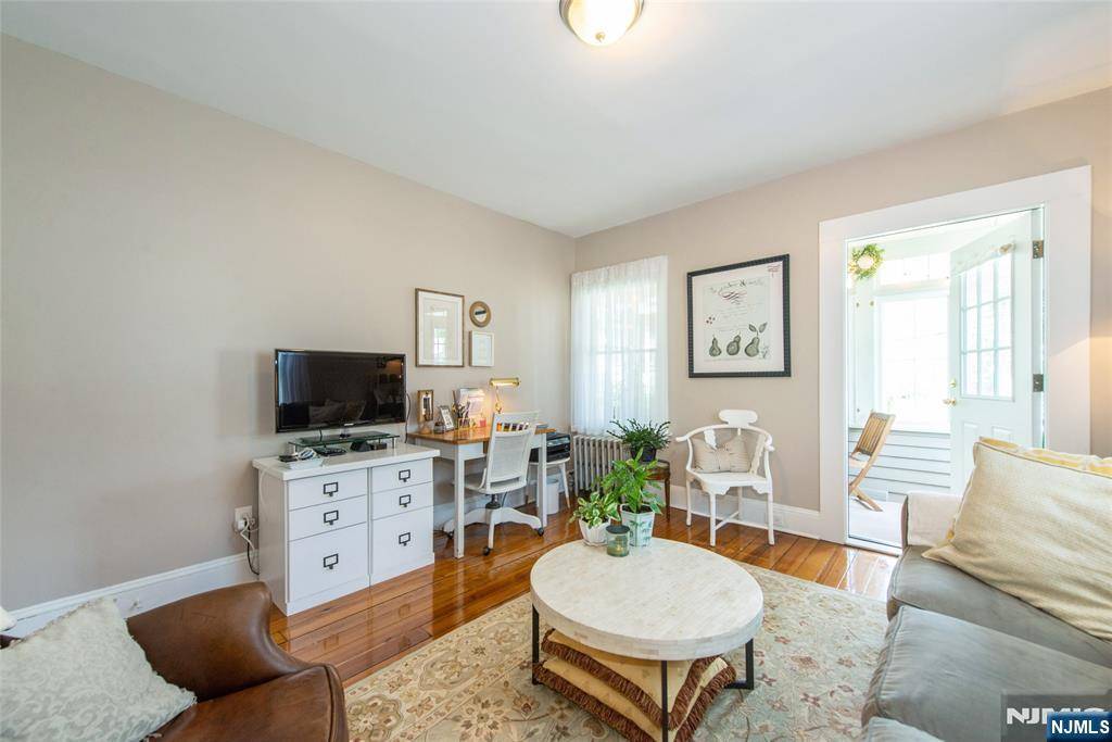 Montclair, NJ 07042,25 Talbot ST