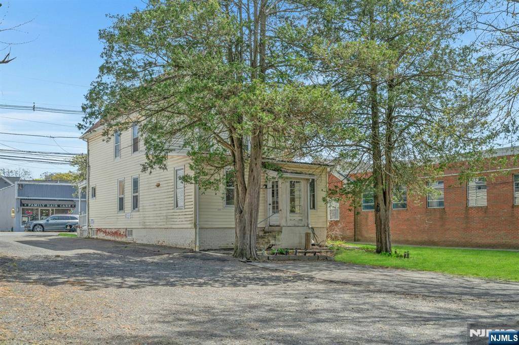 Midland Park, NJ 07432,223 Godwin AVE