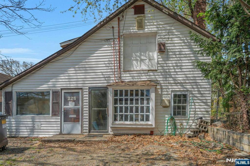 Midland Park, NJ 07432,223 Godwin AVE