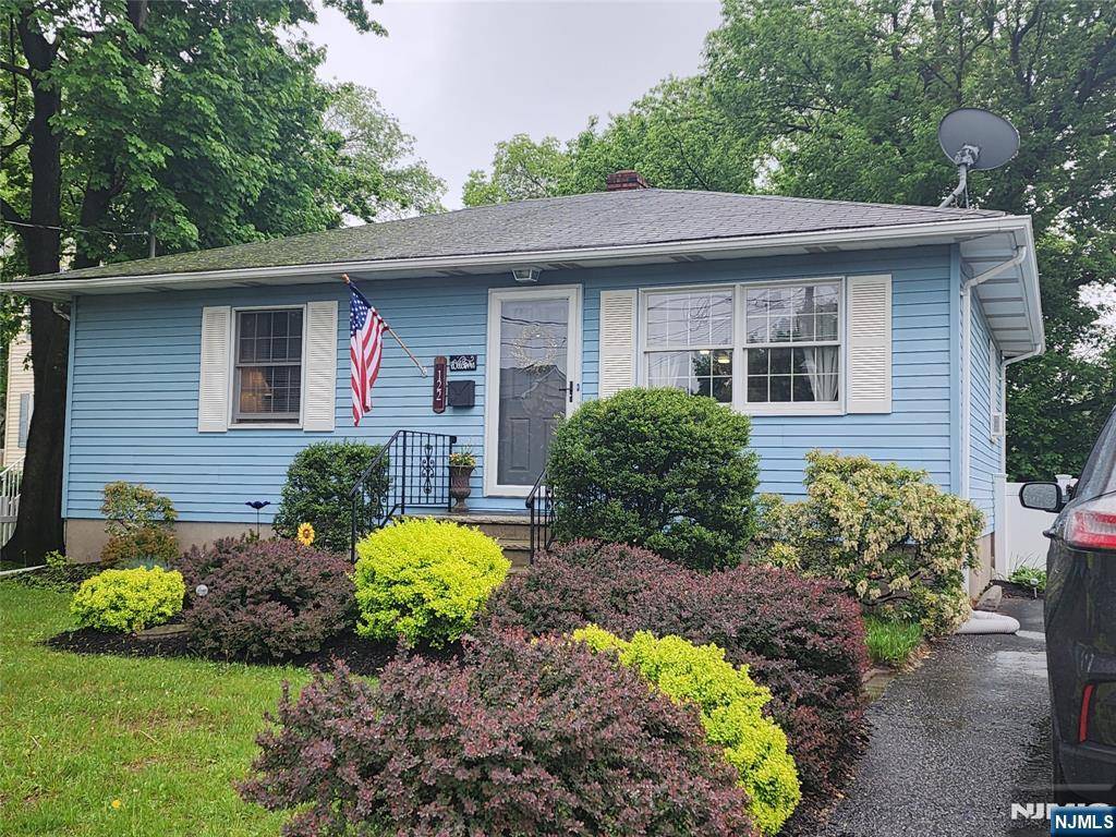 Pompton Lakes, NJ 07442,122 Walnut AVE