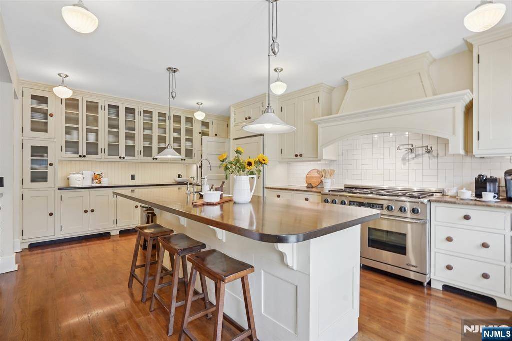 South Orange Village, NJ 07079,397 Charlton AVE